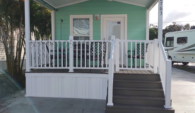 SPACIOUS 2 BEDROOM HOUSE IN DISNEY AREA 5 STAR RATED MILL CREEK RESORT 2763