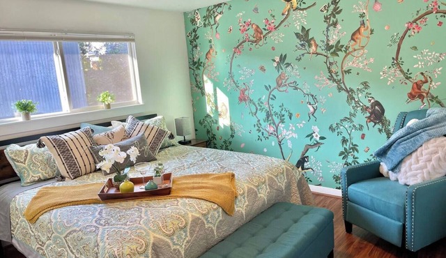 Spacious 2 Bedroom Home in Queen Anne