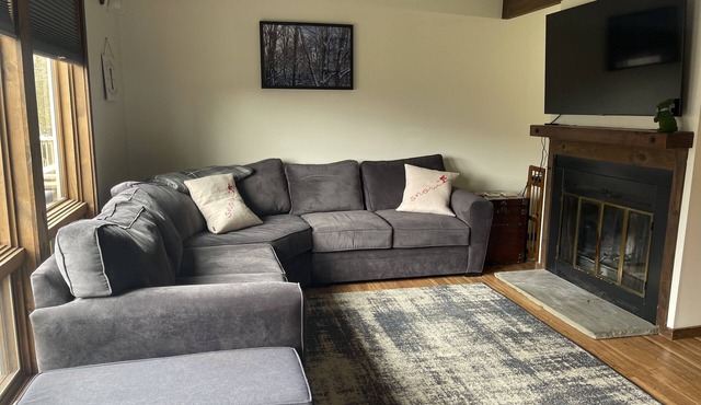 Spacious 2 bedroom, +loft, 2 full bath, dog-friendly condo for the whole family