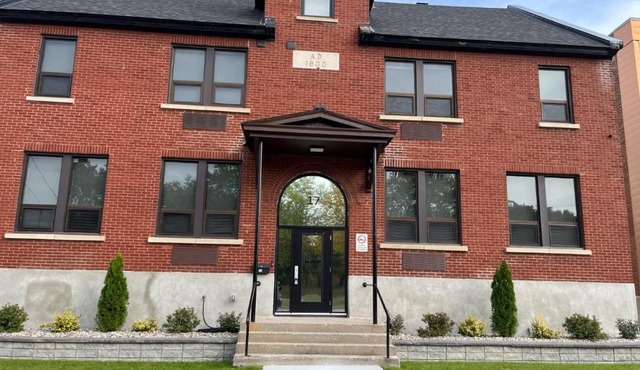 Spacious 2 Bedroom Loft Apt #7