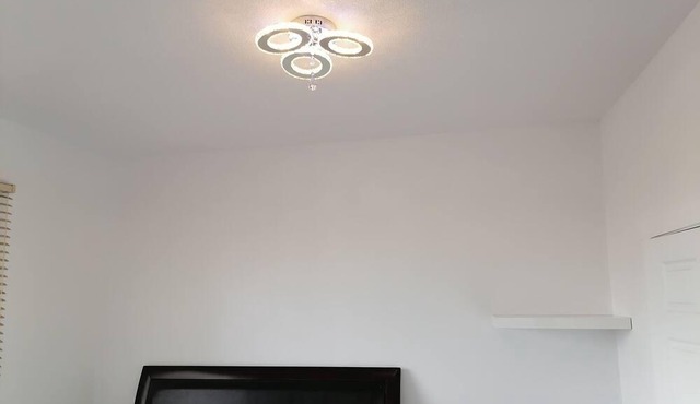 Spacious 2 bedroom main floor guest suite, close drive to downtown