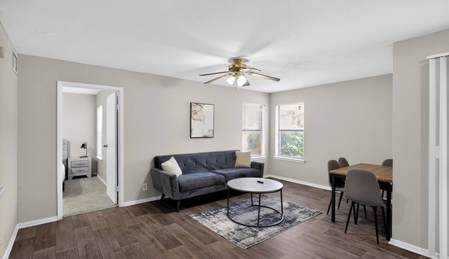 Spacious 2-bedroom near downtown Nashville
