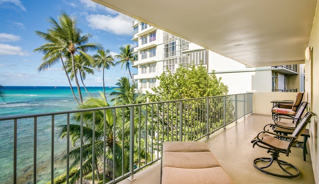 Spacious 2 Bedroom Oceanfront Condo with Full Kitchen & 'Wrap around' Lanai