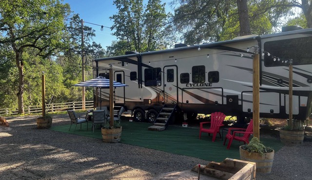 Spacious 2-bedroom RV with AMAZING patio area!