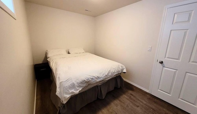 Spacious 2-Bedroom Suite w/Sauna, Pool & Mountain Views