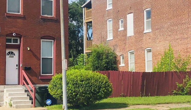 Spacious, 2 bedroom townhome, 10 minutes from downtown St. Louis