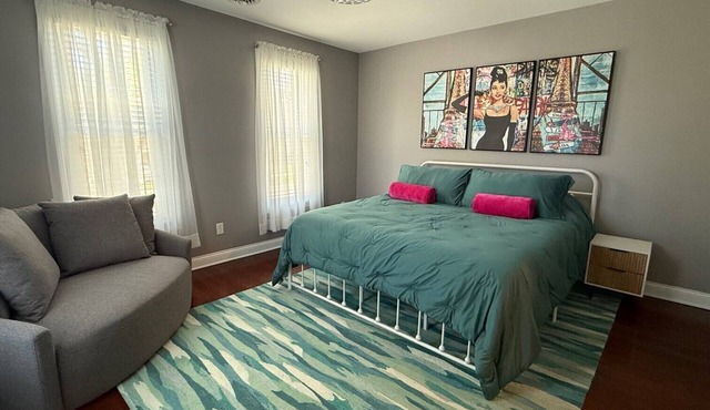 Spacious 2 Bedroom Upstairs Apt in Lexington/Mansfield Monthly Rates Available