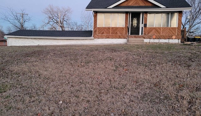 Spacious 2-bedroom house in enchanting Kansas City with AC