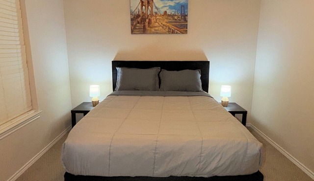 Spacious 2 Bedroom House | Everything within 4 mins Drive