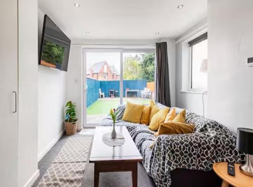 Spacious 2 Bedrooms, Free Parking, Free Wifi - Serene Homes Sheffield