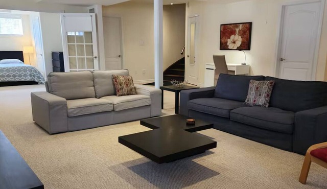 Spacious 2 BR, 3 beds, sleeps 6, kitchen, laundry