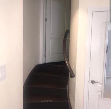 Spacious 2 BR, 3 beds, sleeps 6, kitchen, laundry