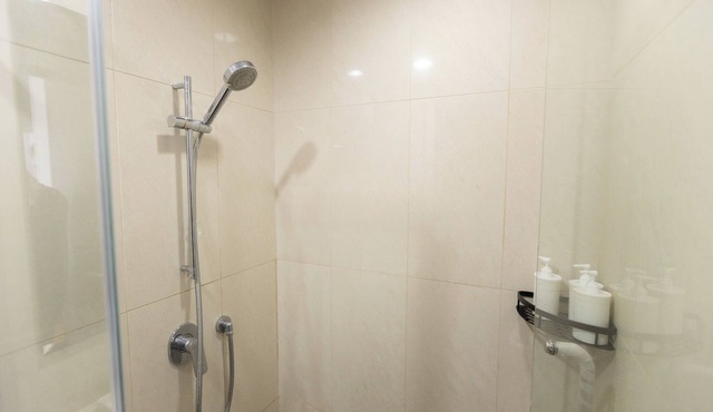 Spacious 2 BR Apt Near SMS Mall – 10 Min Walk