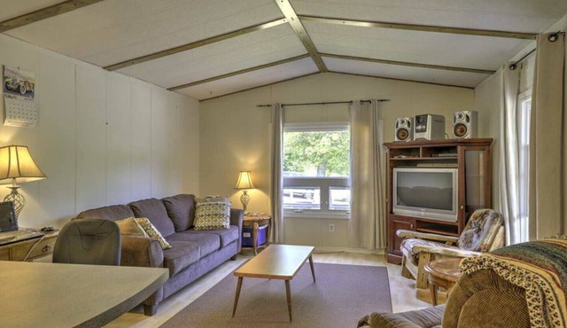 Spacious 2 BR Cottage Near CavendishnInn The Woods Cottages PEI - Cottage 4