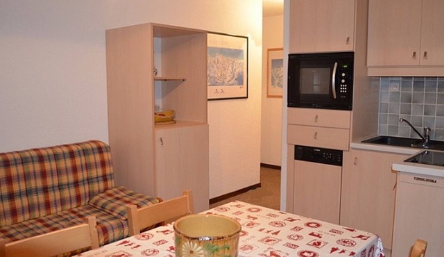 Spacious 2-room for 4 pers, ski-in/ski-out, free parking