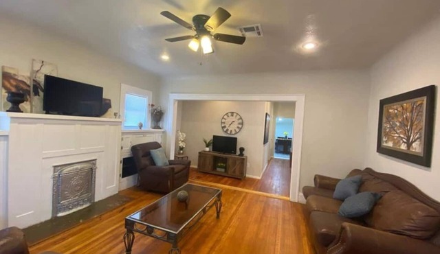 Spacious 2BD/1 Bth in Central-EPn