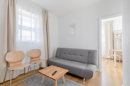 Spacious 2BD Flat Short Walk from ExCel London