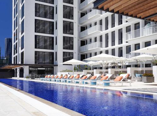 Spacious 2bed 2bath Apartment with City Views