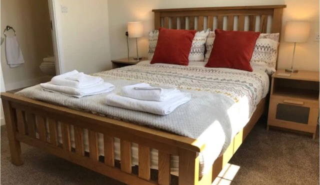 Spacious 2Bedroom 2Bathroom Apartment.Scenic Views