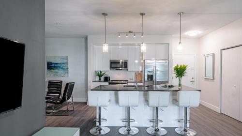 Spacious 2bedroom 2bath Nike Headquarters