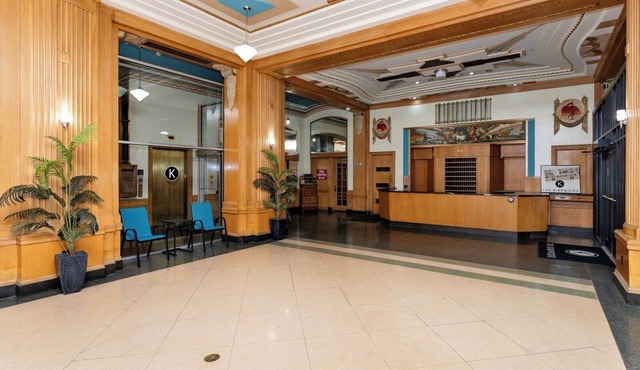 Spacious 2BR 2BA with Parking, Gorgeous Skyline View, and Direct Skywalk Access!