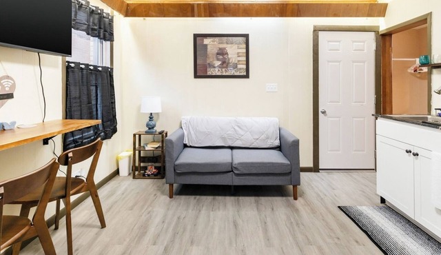 Spacious 2BR Apt Free Parking Baden