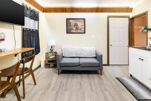 Spacious 2BR Apt Free Parking Baden