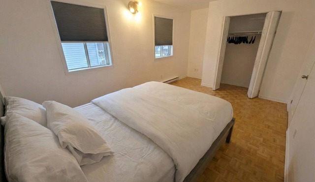 Spacious 2BR | FREE Parking + 1.5 Bath | Near YUL