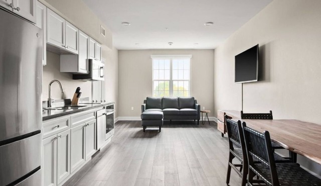 Spacious 2BR Getaway Near Canal Street