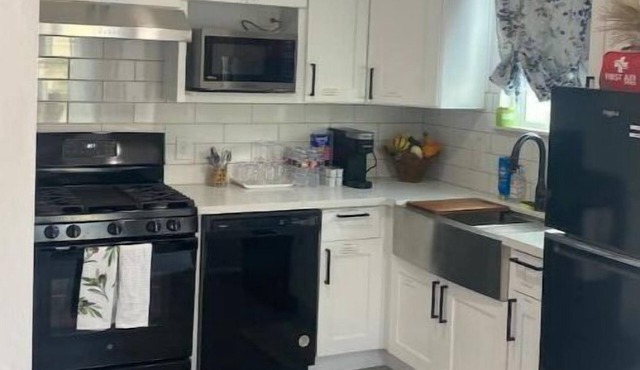 Spacious 2BR Home-Near LAX+Beaches+SOFI+Freeways