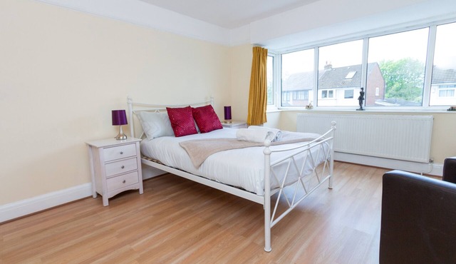 Spacious 2BR Home with Free Parking