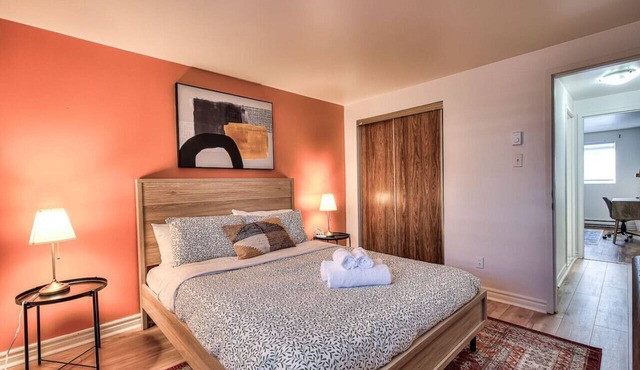 Spacious 2BR in MTL with included parking spot