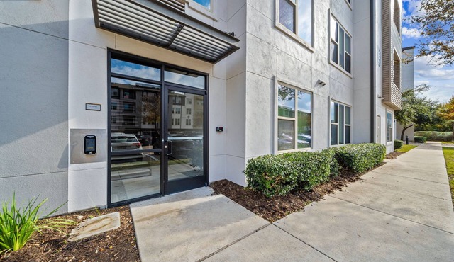 Spacious 2BR Near The Domain — Sleeps 8