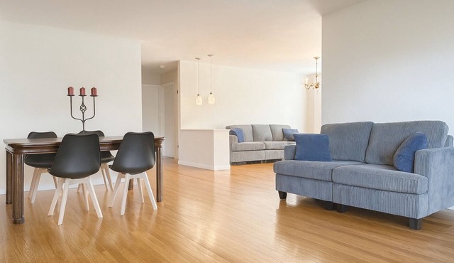 Spacious 2BR | Quiet Long-Term Stays | Niles, IL