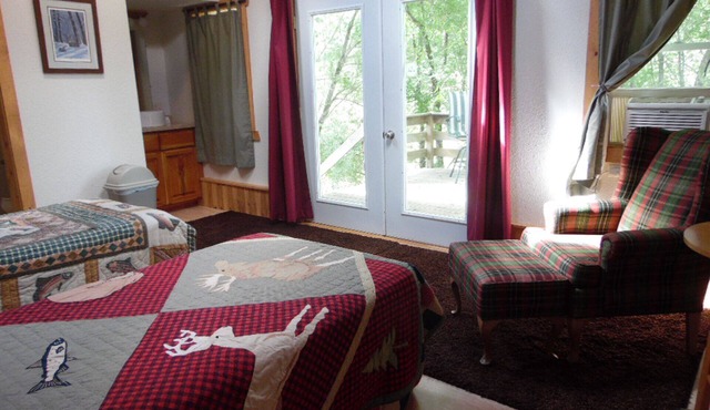 Spacious 2nd Floor Suite