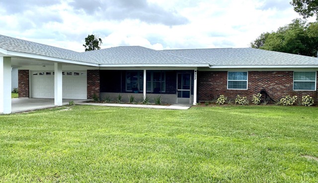 Spacious 3/2 on large canal to beautiful Crooked Lake, great for seasonal rental