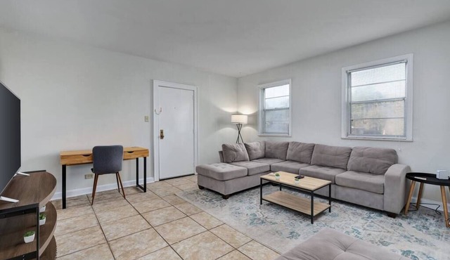 Spacious 3 Bd, centrally located