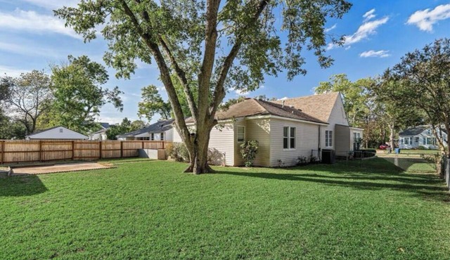 Spacious 3 BDR Home With Easy Access To LSU Health And Downtown Shreveport