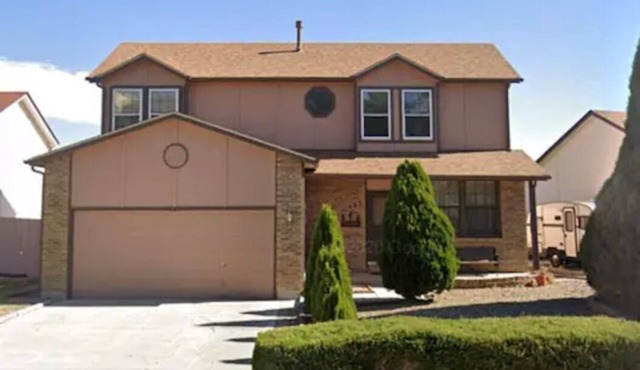 Spacious 3 BDR 2.5 BA House with Hot tub, BBQ, Fire Pit, Night View, Playground