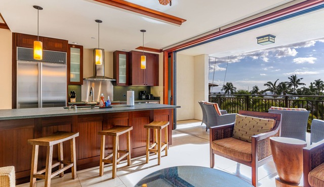 Spacious 3 Bed 2 1/2 Bath Ocean View Beach Villa (O-401)