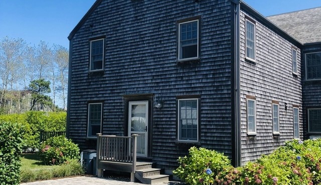 Spacious 3 bed 3 bath home with optional Jeep rental