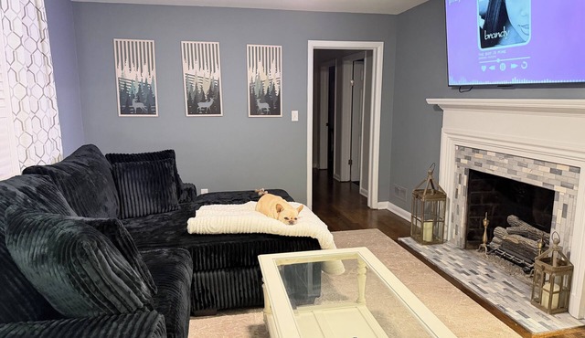 Spacious 3-Bed 8-mins from Casino Sleeps 5+