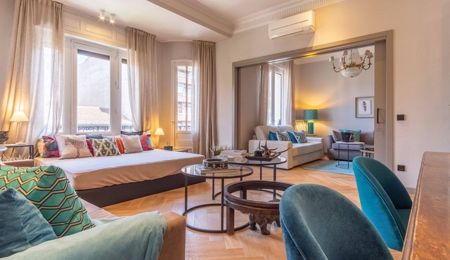 Spacious 3-Bed Apartment in Salamanca, Madrid