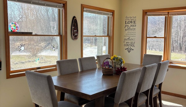 Spacious 3 bed farm estate w/hot tub on 54 acres-close to Traverse, Lakeshore