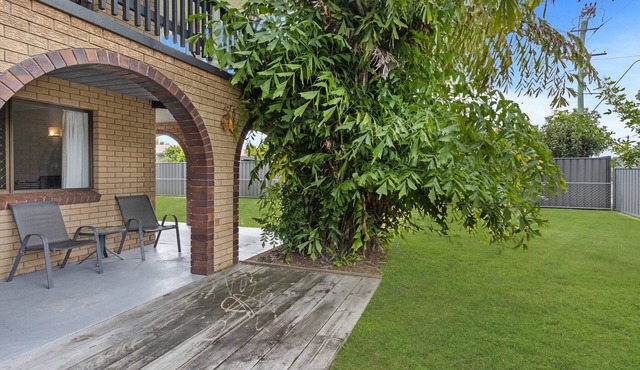 Spacious 3-Bed Home with Large Balcony