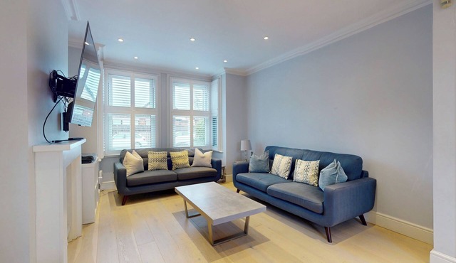 Spacious 3-Bed Home with Garden Near West Ealing Station