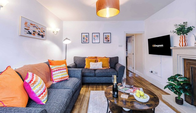 Spacious 3 Bed, Perfect for Families and Groups!