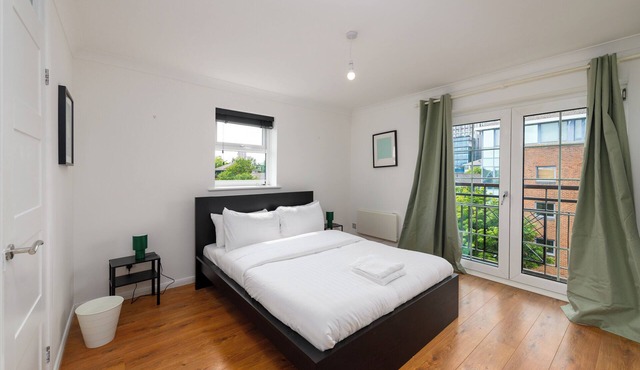 Spacious 3 Bed | Short Walk to Atlantic Wharf