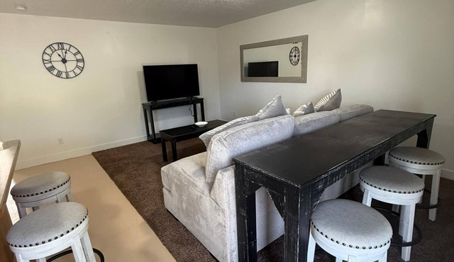 Spacious 3-Bed Townhome in Roosevelt, UT – Ideal for Outdoor Adventurers