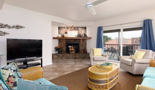 Spacious 3-Bedroom Townhome with Gulf Views